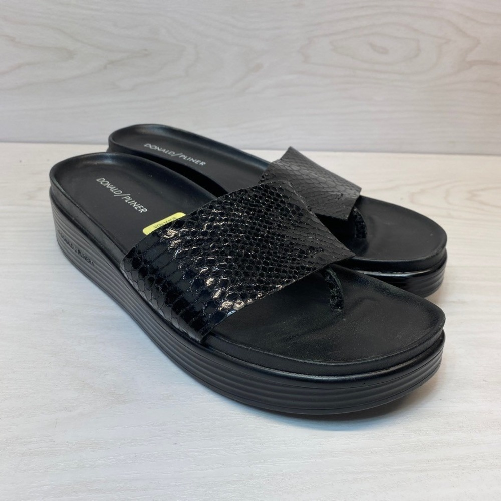 Donald Pliner Fifi Womens 9.5 Platform Sandals Snakeskin Wedge Thong Slides‎